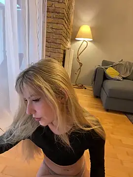 Cassycum online show from December 11, 2:11 pm