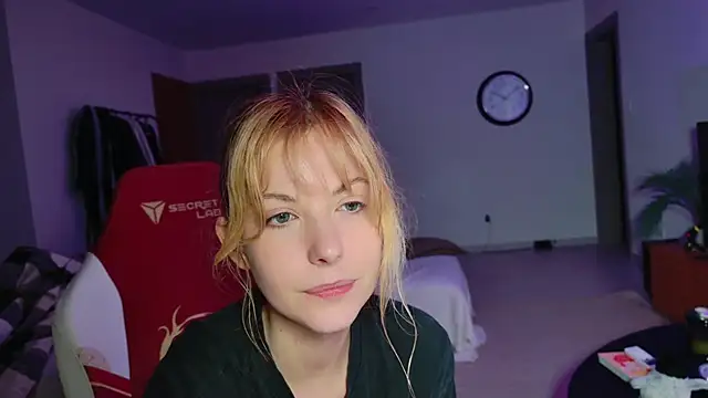 Cassycum online show from December 2, 8:15 pm