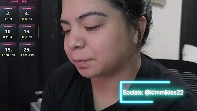 kimmiakiss22 online show from September 28, 8:25 pm
