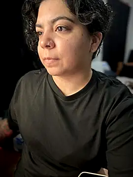 kimmiakiss22 online show from November 18, 6:34 pm