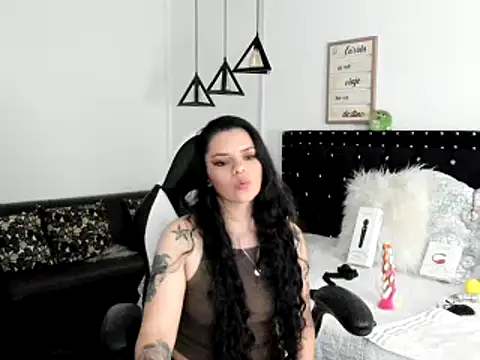 Snapshot of natasha_logan_ chatting on February 1, 10:15 am natasha logan online show from February 1, 10:15 am