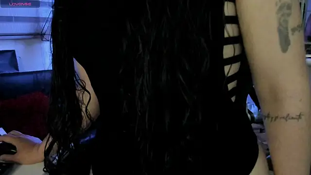 Snapshot of natasha_logan_ chatting on September 22, 4:03 am natasha logan online show from September 22, 4:03 am