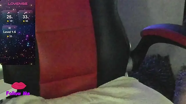 Snapshot of natasha_logan_ chatting on October 19, 4:02 am natasha logan online show from October 19, 4:02 am