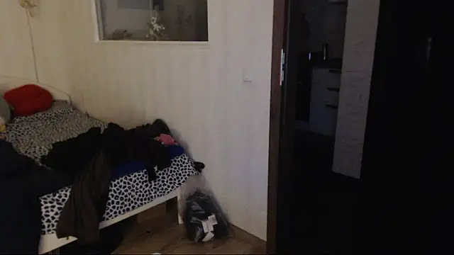 Snapshot of amanda_kiss_kiss chatting on December 14, 4:20 pm amanda kiss kiss online show from December 14, 4:20 pm