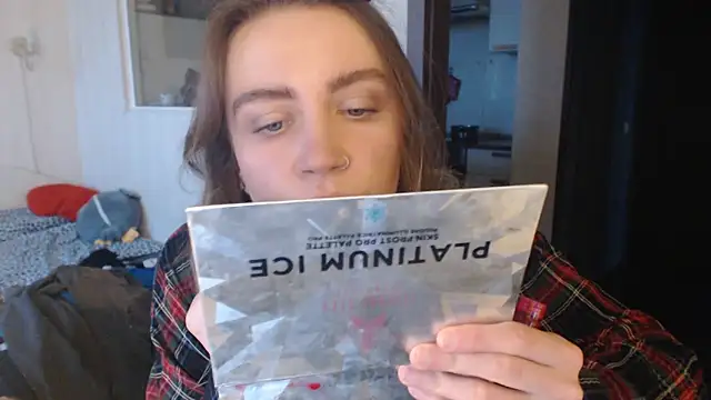 Snapshot of amanda_kiss_kiss chatting on January 23, 1:24 pm amanda kiss kiss online show from January 23, 1:24 pm