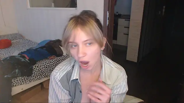 Snapshot of amanda_kiss_kiss chatting on February 1, 2:45 pm amanda kiss kiss online show from February 1, 2:45 pm