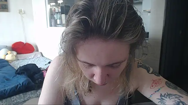 Snapshot of amanda_kiss_kiss chatting on March 11, 10:18 am amanda kiss kiss online show from March 11, 10:18 am