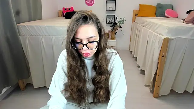 18perfecttits online show from October 4, 4:54 am