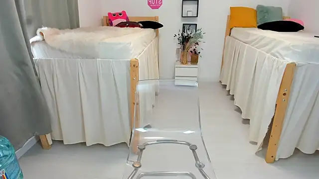 18perfecttits online show from November 16, 11:38 am