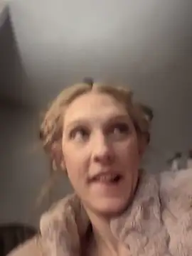 GoldenFlameGoddess online show from February 22, 1:00 am