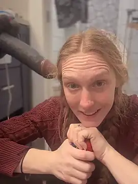 GoldenFlameGoddess online show from February 22, 10:09 pm