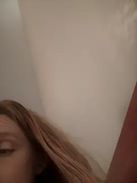 GoldenFlameGoddess online show from February 23, 11:25 pm