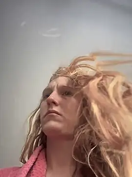 GoldenFlameGoddess online show from February 25, 5:25 pm