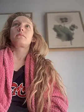 GoldenFlameGoddess online show from February 26, 5:28 pm