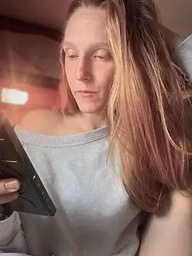 GoldenFlameGoddess online show from March 6, 1:05 am