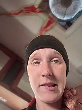 GoldenFlameGoddess online show from March 11, 9:26 pm