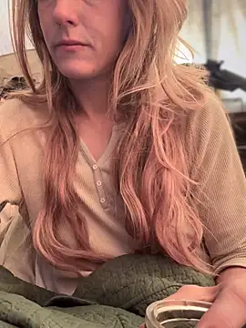 GoldenFlameGoddess online show from September 24, 3:15 pm