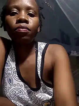 Queentesi online show from February 2, 12:02 pm