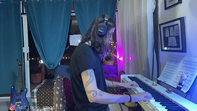 Antinoo Gnothi online show from December 2, 2:31 am