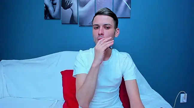 andboyfor6 online show from February 5, 7:39 am