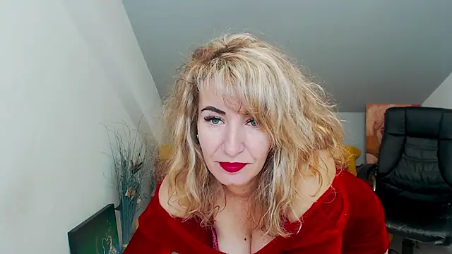 Cassandra Hotty online show from January 14, 4:25 am