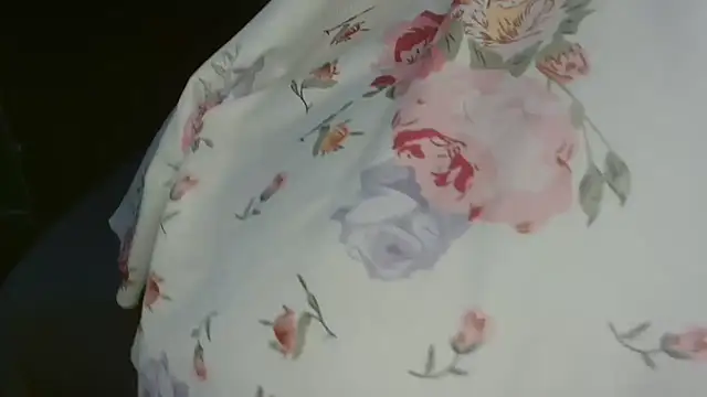 Snapshot of CURVEYDOLLXX chatting on December 5, 10:13 am CURVEYDOLLXX online show from December 5, 10:13 am