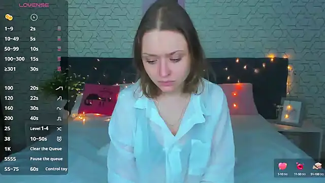 Linda Bryant online show from February 1, 12:18 am