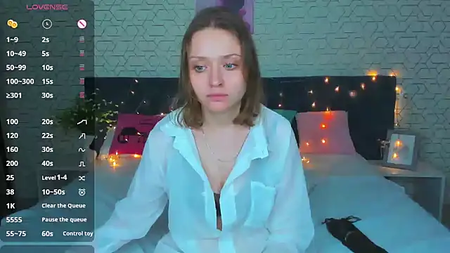 Linda Bryant online show from February 1, 3:19 am