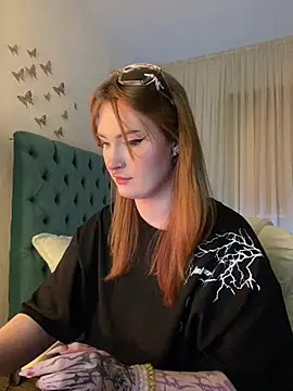 Snapshot of _Chlo__e chatting on February 15, 9:59 pm Chlo e online show from February 15, 9:59 pm