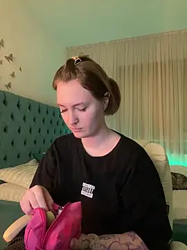 Snapshot of _Chlo__e chatting on March 1, 11:26 pm Chlo e online show from March 1, 11:26 pm