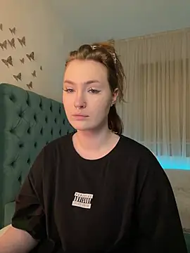 Snapshot of _Chlo__e chatting on March 22, 11:09 pm Chlo e online show from March 22, 11:09 pm