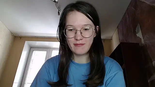 Snapshot of MiriamOr chatting on February 6, 7:13 am MiriamOr online show from February 6, 7:13 am