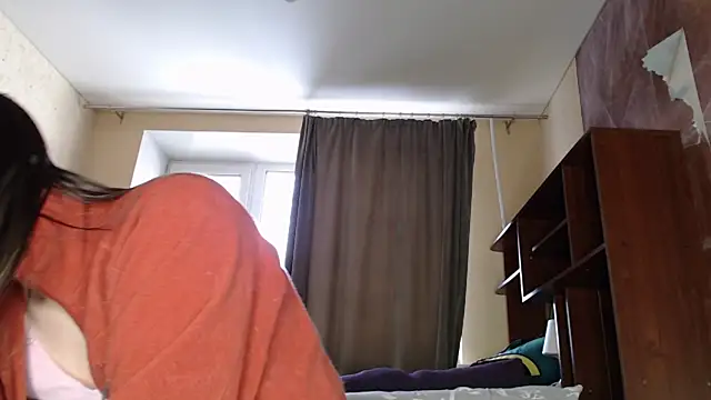 Snapshot of MiriamOr chatting on February 19, 10:23 am MiriamOr online show from February 19, 10:23 am