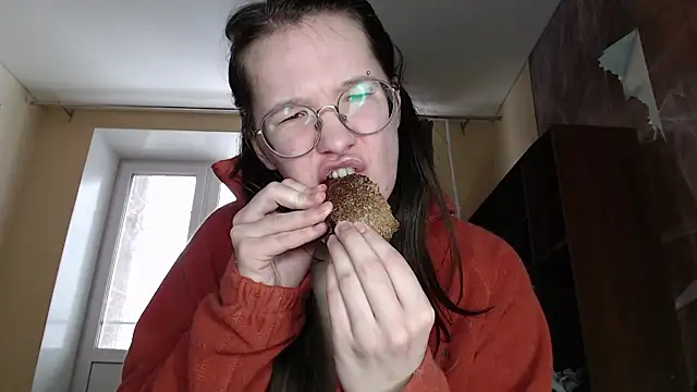 Snapshot of MiriamOr chatting on February 26, 10:26 am MiriamOr online show from February 26, 10:26 am