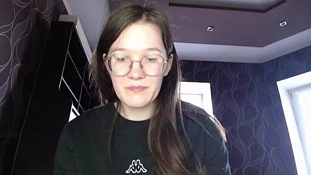 Snapshot of MiriamOr chatting on March 22, 8:18 am MiriamOr online show from March 22, 8:18 am