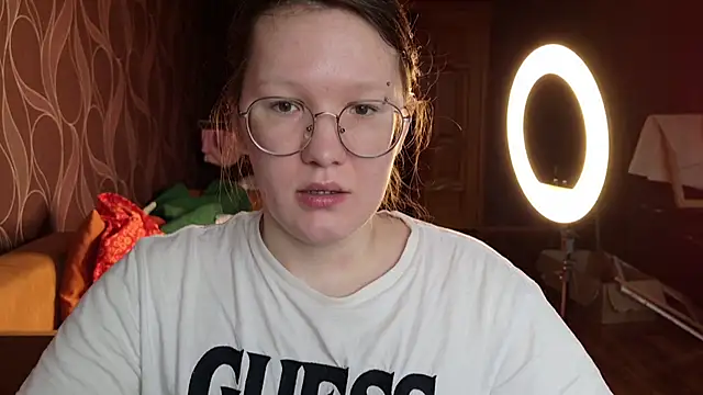 Snapshot of MiriamOr chatting on October 30, 7:54 am MiriamOr online show from October 30, 7:54 am