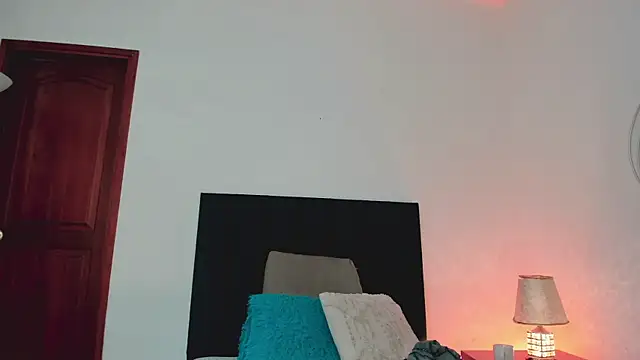 Nina Cavaali online show from December 29, 2:21 pm