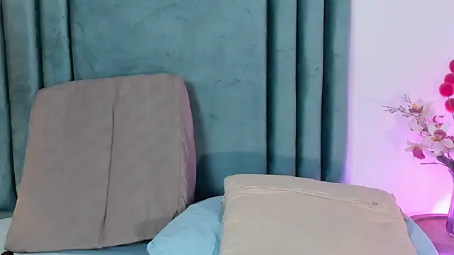 Nina Cavaali online show from January 13, 11:27 pm