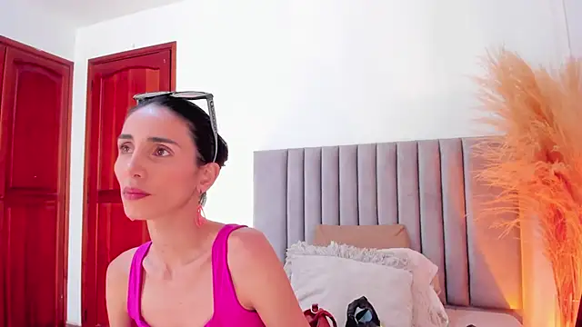 Nina Cavaali online show from January 21, 6:12 pm