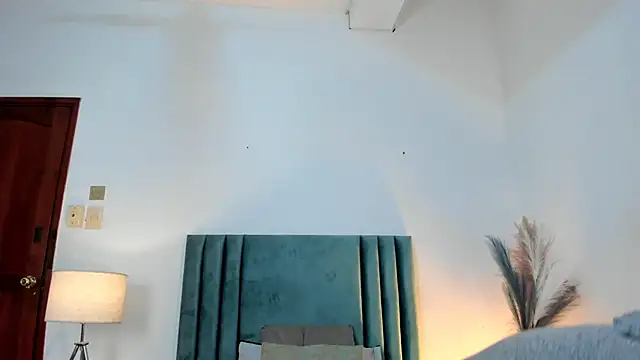 Nina Cavaali online show from February 7, 6:02 pm