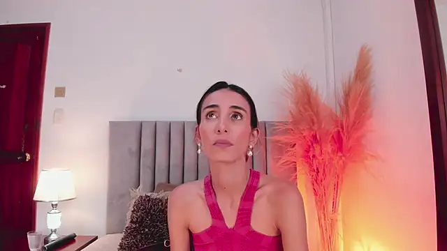 Nina Cavaali online show from February 18, 6:26 pm