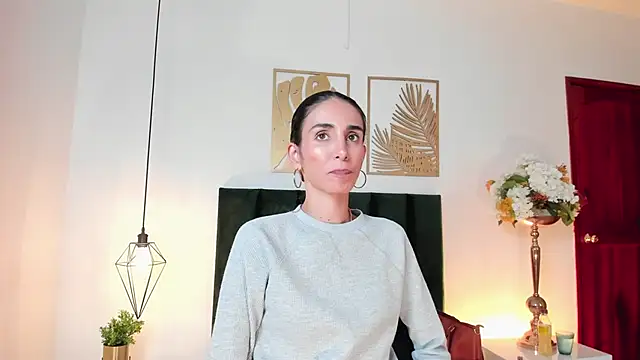 Nina Cavaali online show from March 3, 6:12 pm