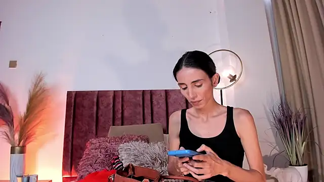 Nina Cavaali online show from March 21, 6:18 pm