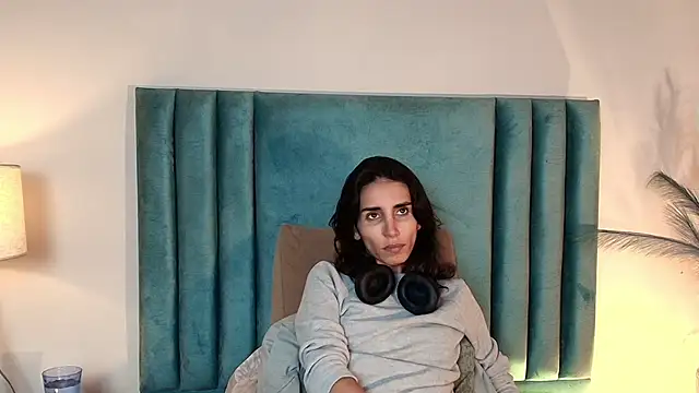 Nina Cavaali online show from October 12, 4:28 pm