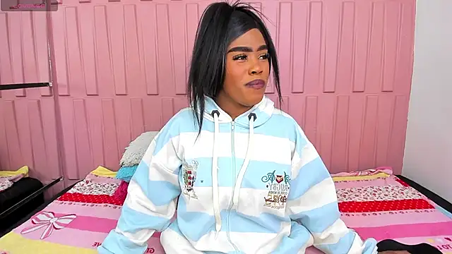 Briana Wells  online show from December 24, 1:39 pm