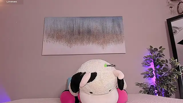 Briana Wells  online show from October 23, 1:21 pm