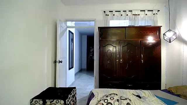 ivonne  hott1 online show from February 25, 11:22 pm