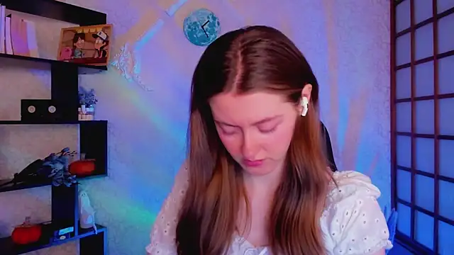 KateCuddle online show from December 20, 2:30 am