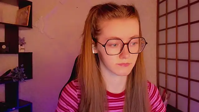 KateCuddle online show from February 25, 2:03 am