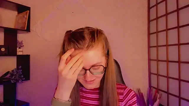 KateCuddle online show from February 25, 5:08 am